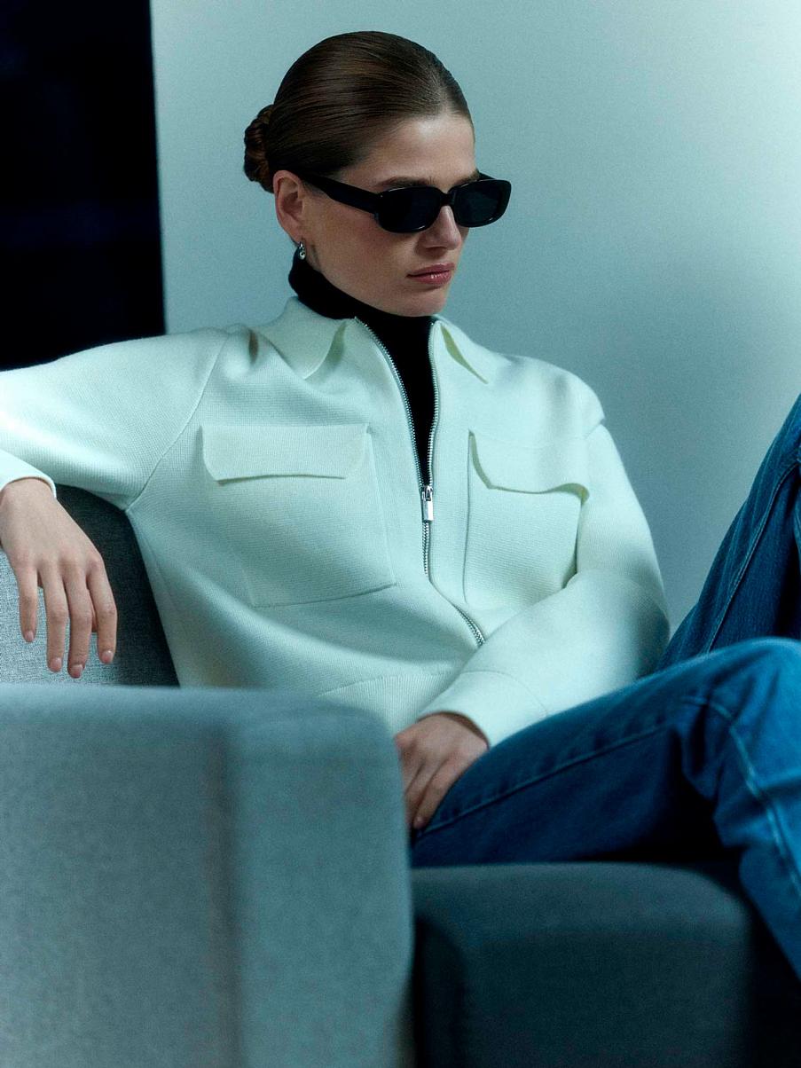 Бомбер на молнии с шерстью