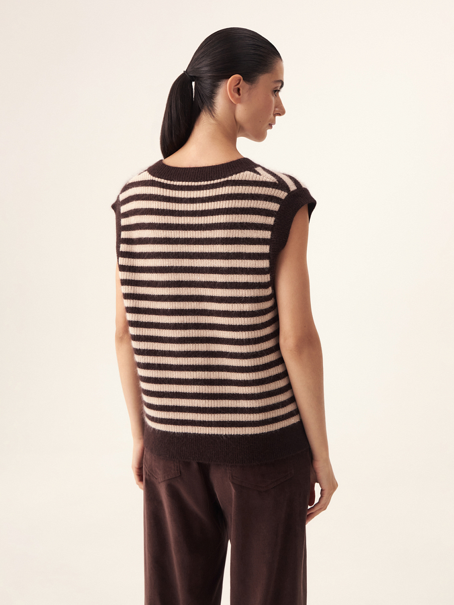 Трикотажная жилетка с V-образным вырезом