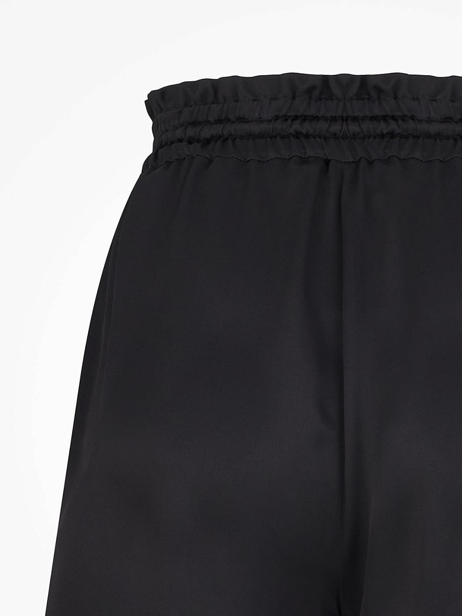 Атласные шорты на резинке