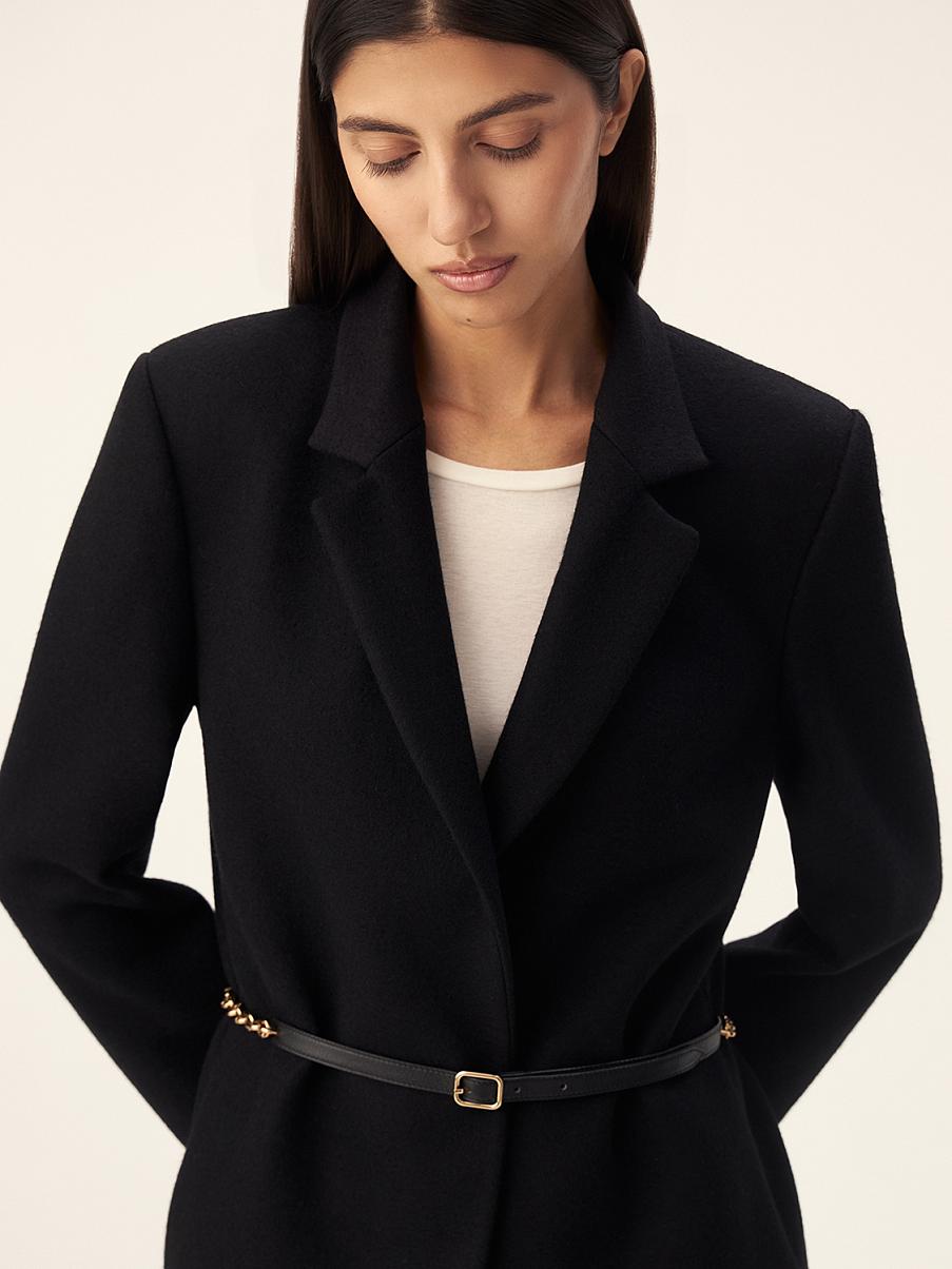 Однобортный жакет с ремнем