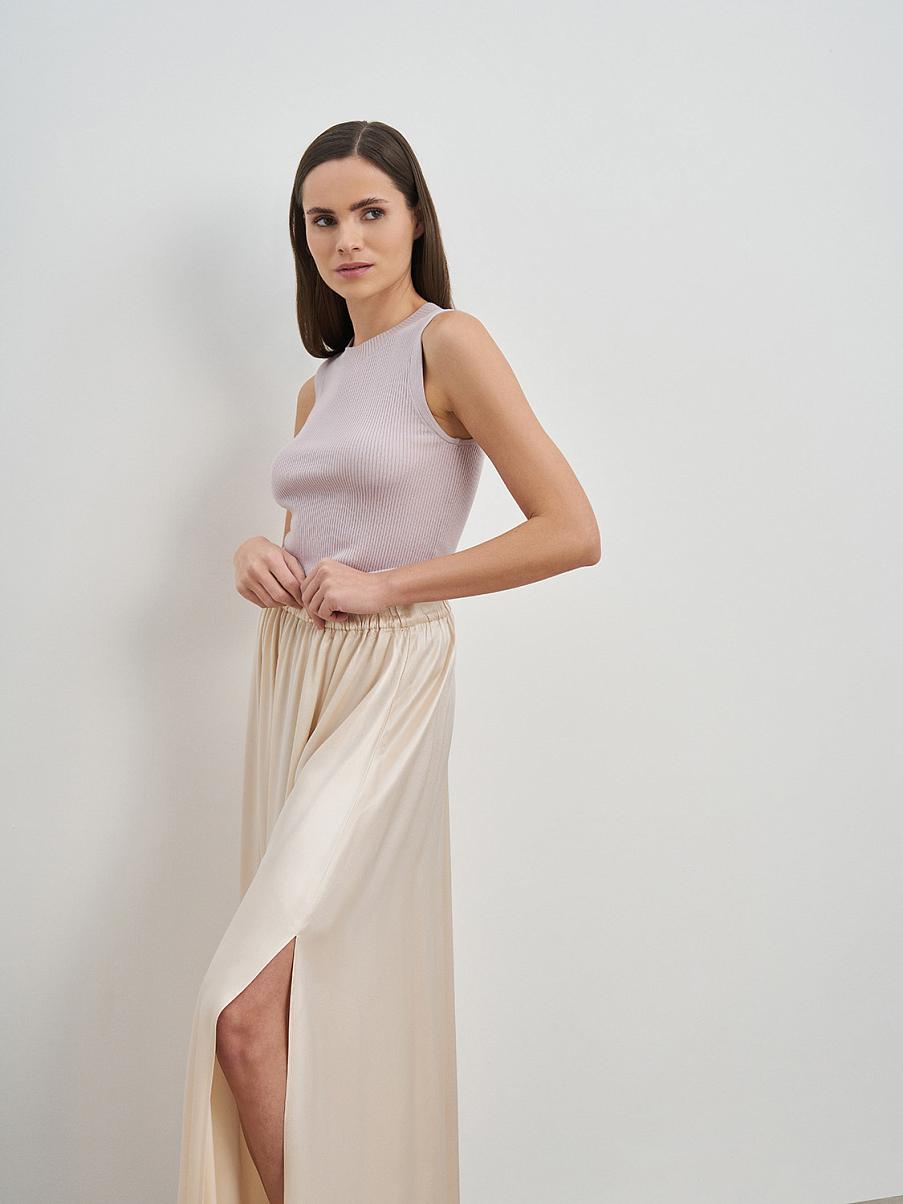 Атласная юбка макси с разрезом