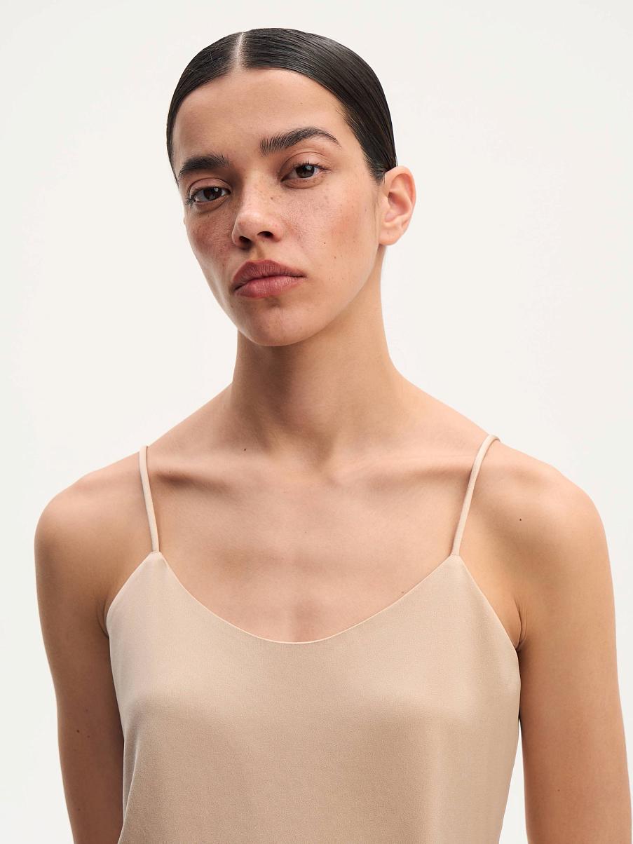 Топ на бретелях