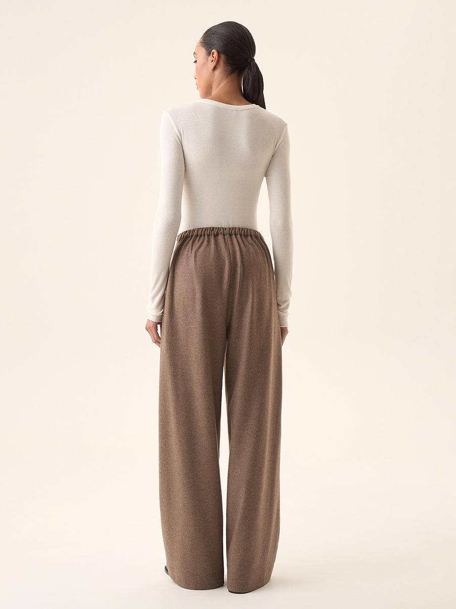 Брюки свободного кроя