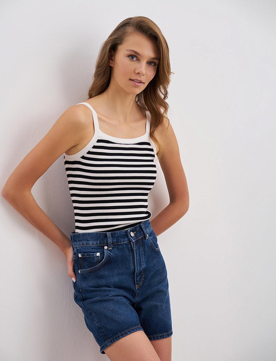 Джинсовые шорты