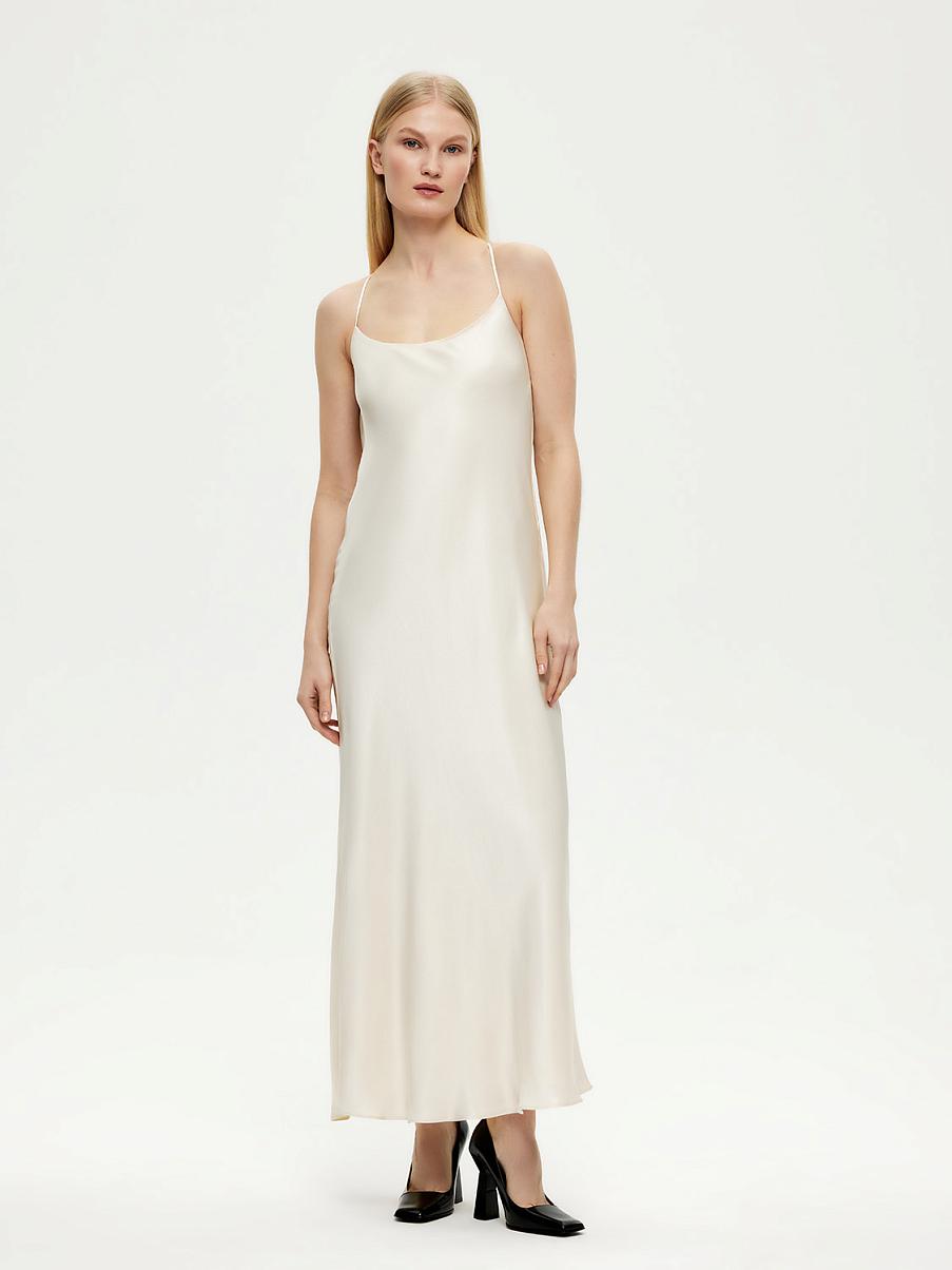 Атласное платье с открытой спиной