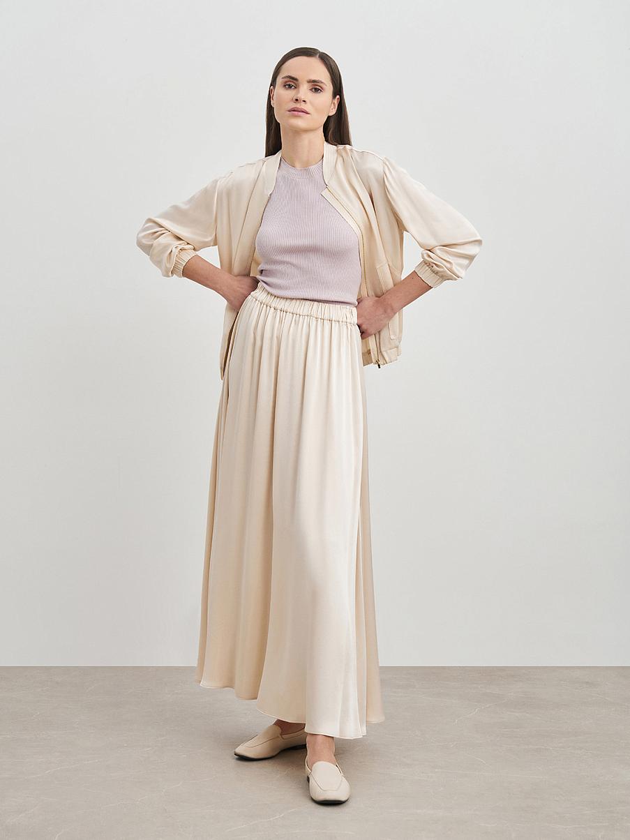 Атласная юбка макси с разрезом