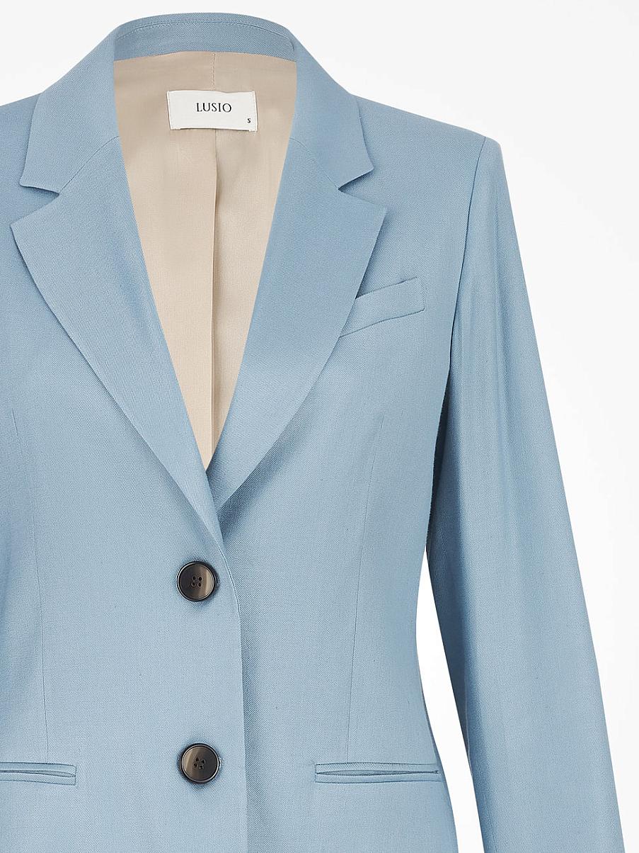 Прямой однобортный жакет со льном