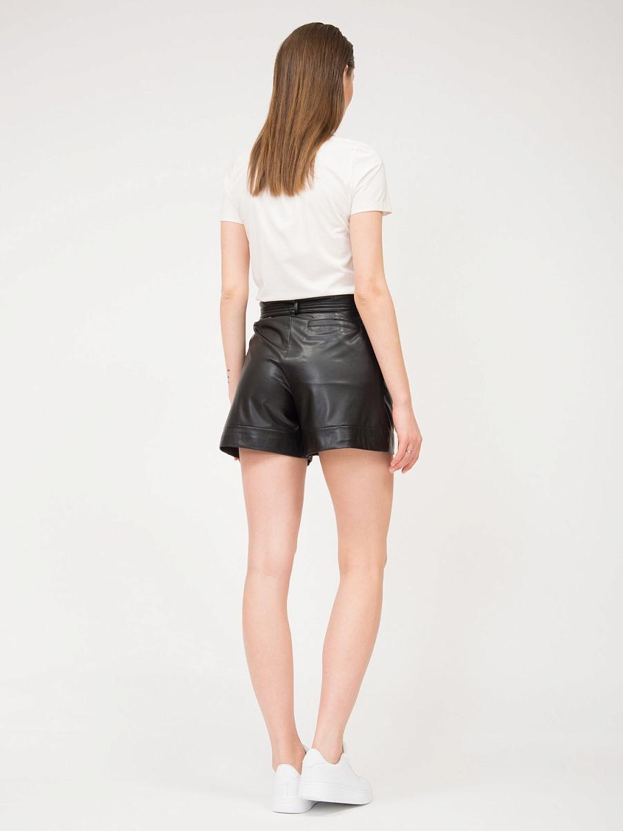 Шорты из экокожи с поясом-бантом