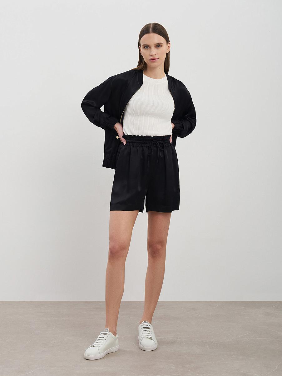 Атласные шорты на резинке