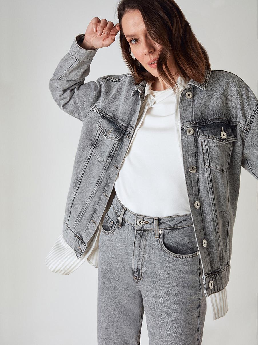 Джинсовая куртка оверсайз
