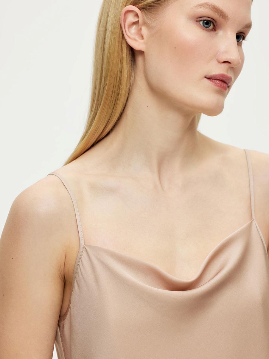 Шелковый топ на бретелях