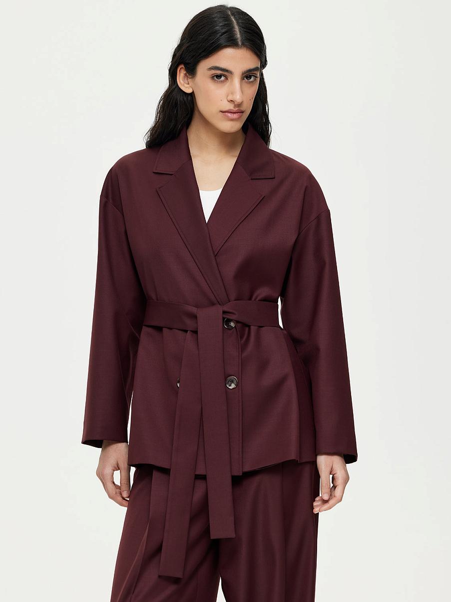 Двубортный жакет с поясом