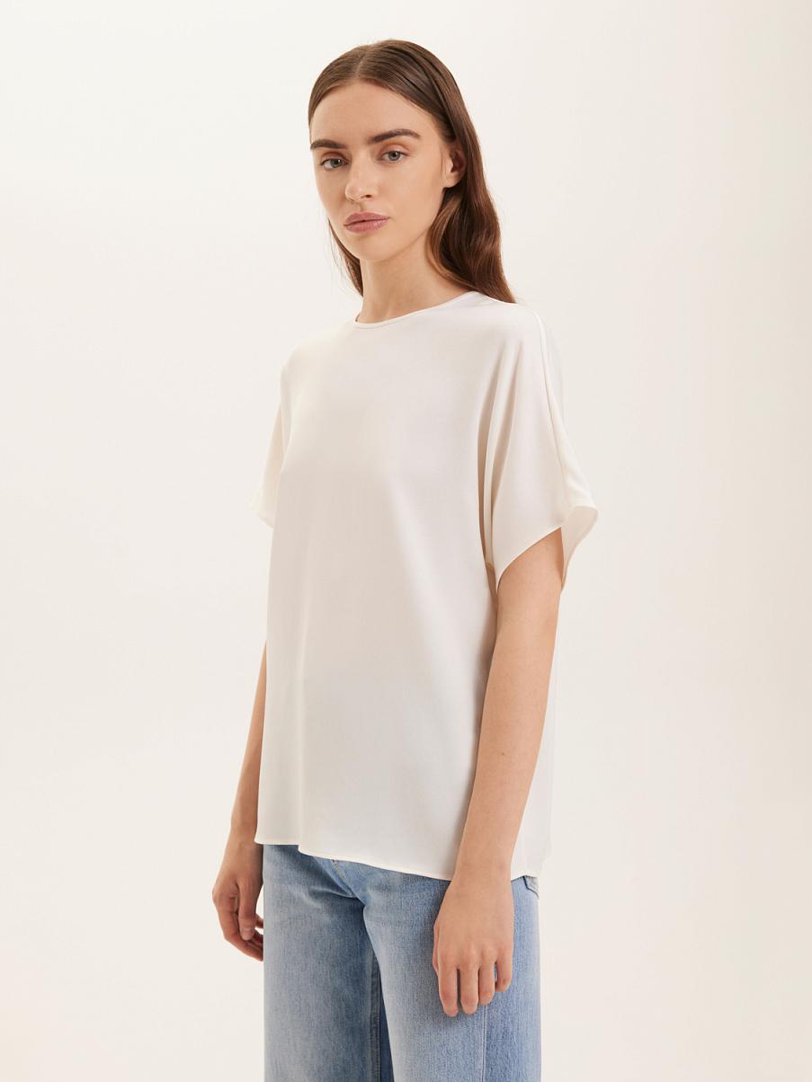 Атласная блуза свободного кроя