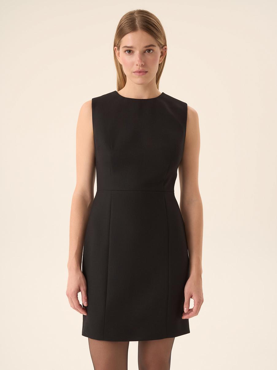 Платье-футляр длины мини