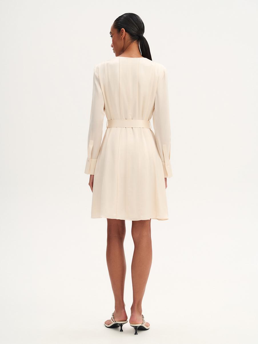 Платье из шелка