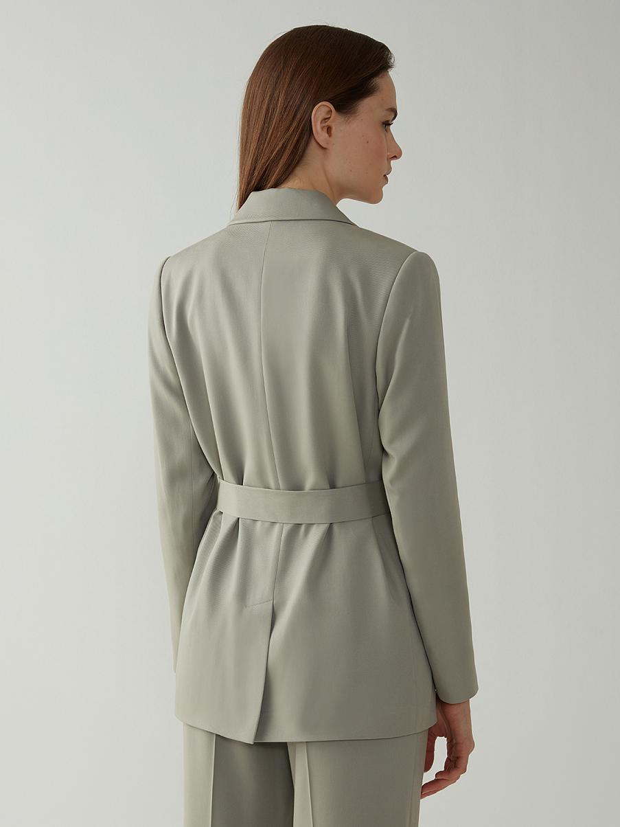 Однобортный жакет с поясом
