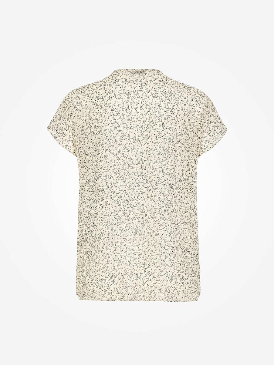 Блуза с коротким рукавом и цветочным узором