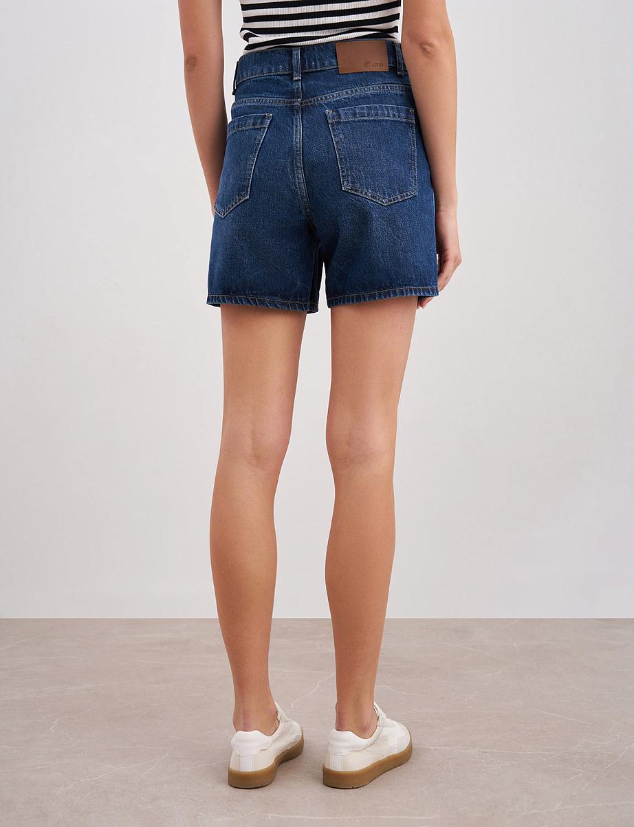 Джинсовые шорты