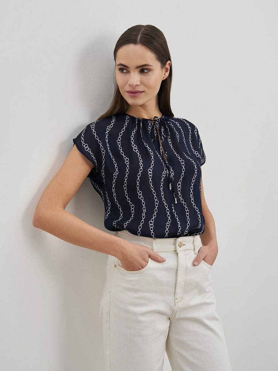 Блуза свободного кроя с коротким рукавом