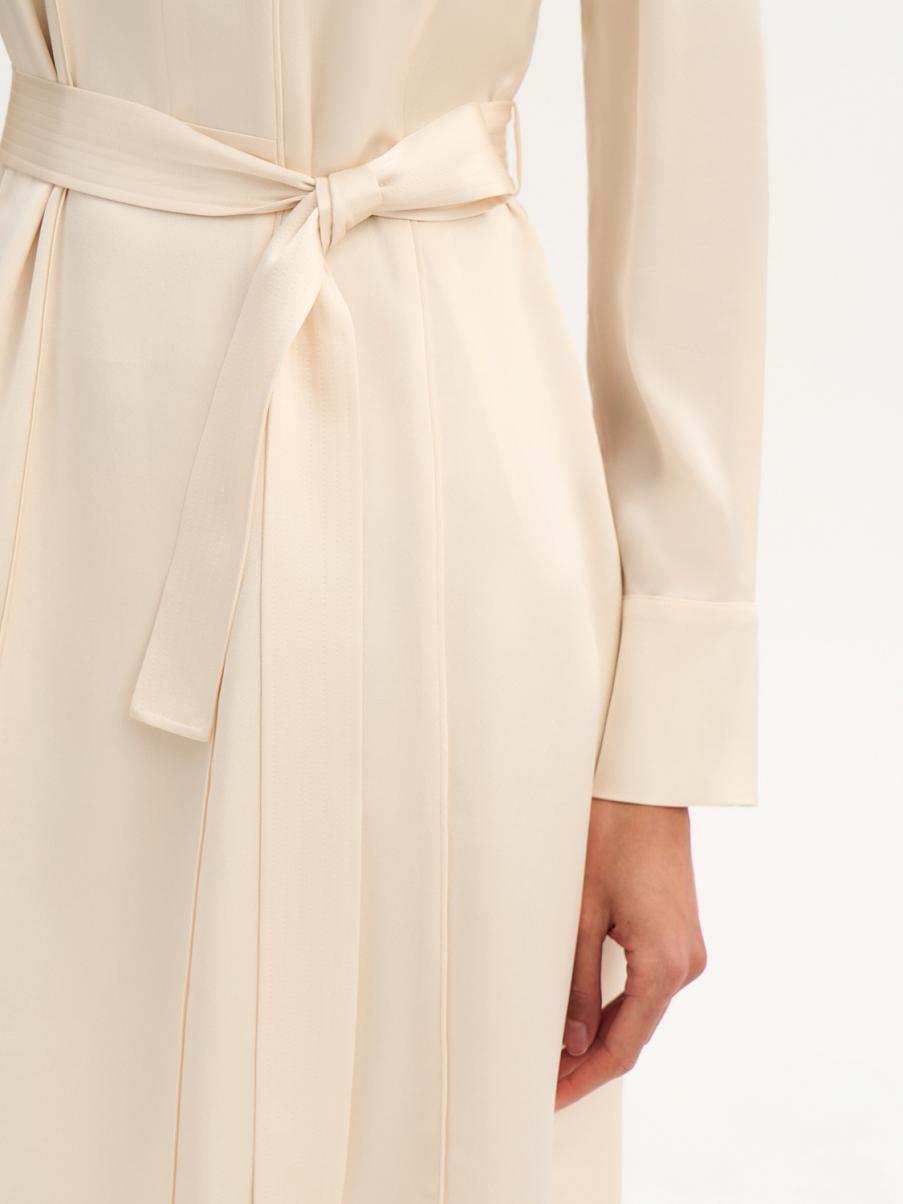 Платье из шелка