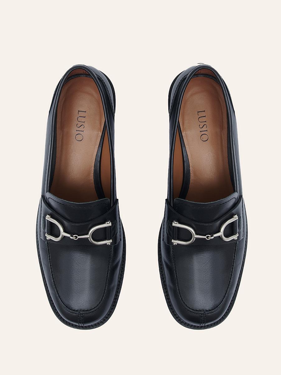 Лоферы из кожи