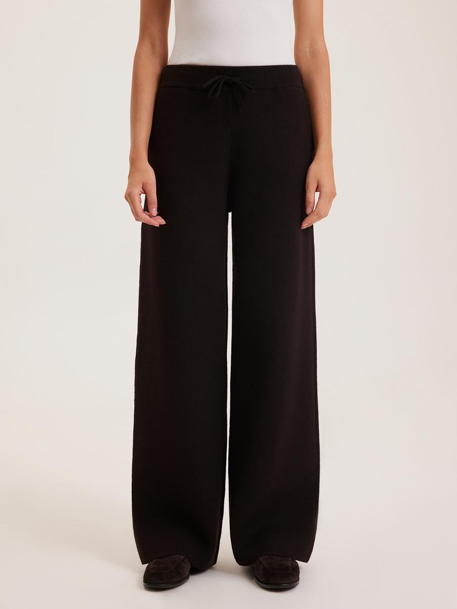 Трикотажные брюки свободного кроя