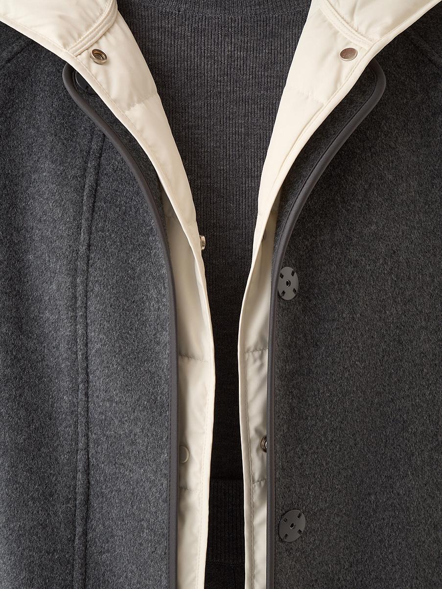 Пальто двухслойное с капюшоном