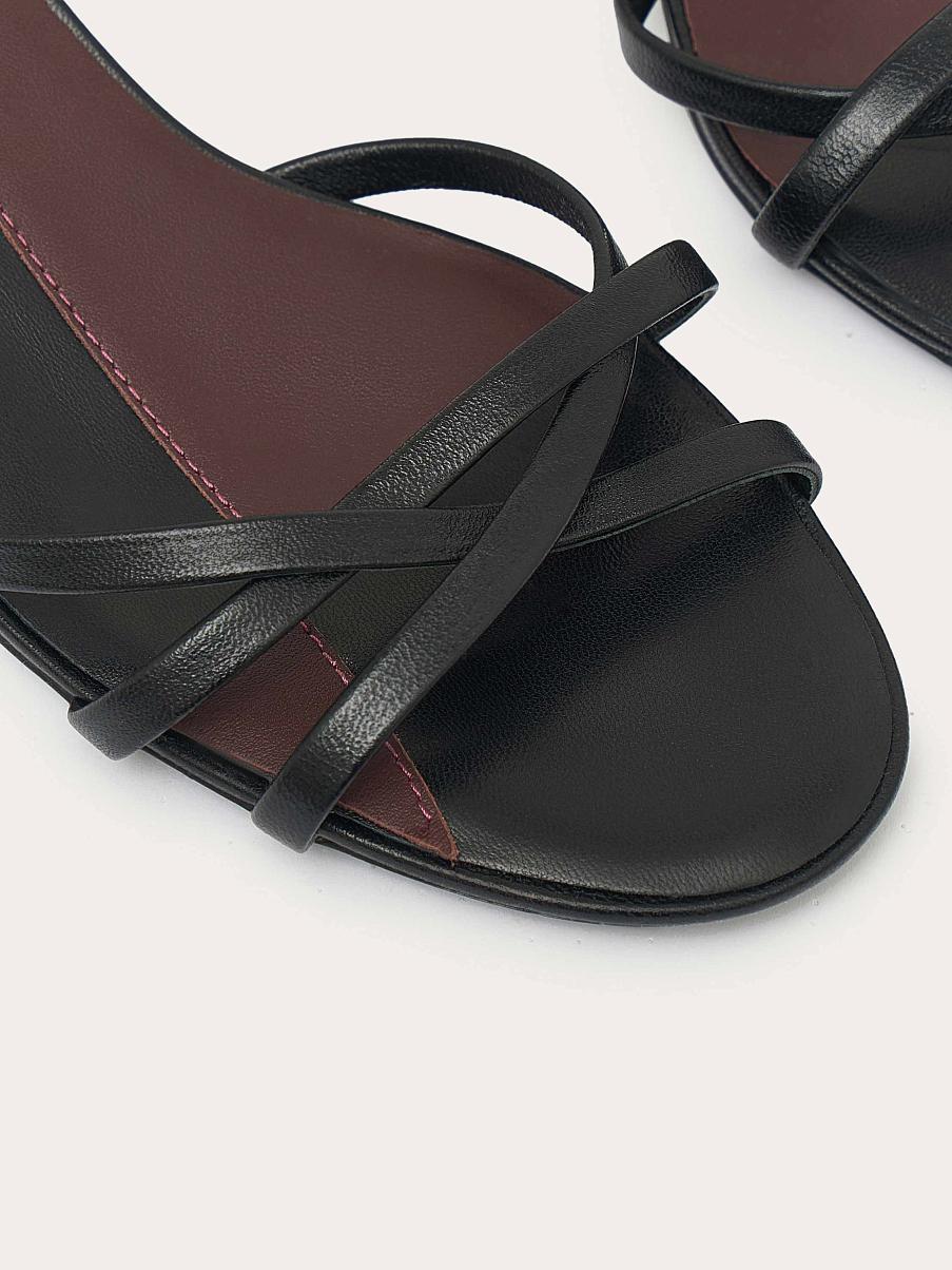 Босоножки из кожи