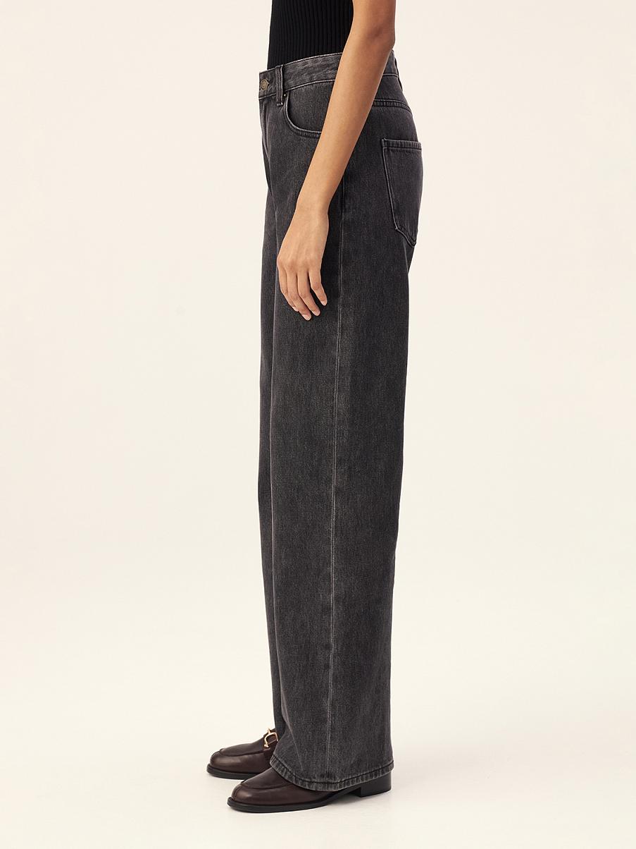 Прямые джинсы со средней посадкой