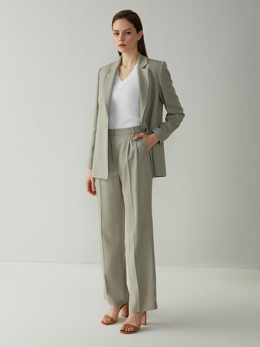 Однобортный жакет с поясом