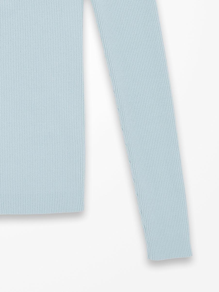 Трикотажный джемпер с V-образным вырезом