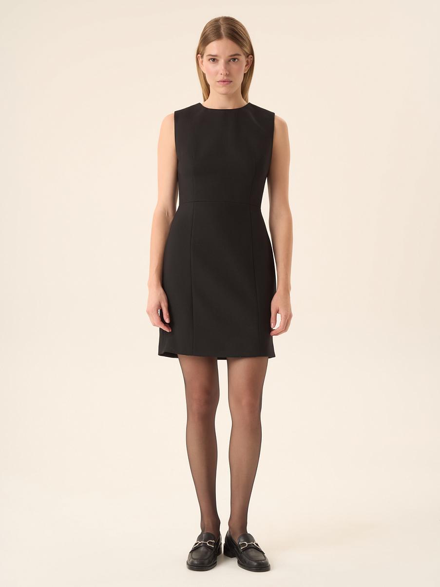 Платье-футляр длины мини