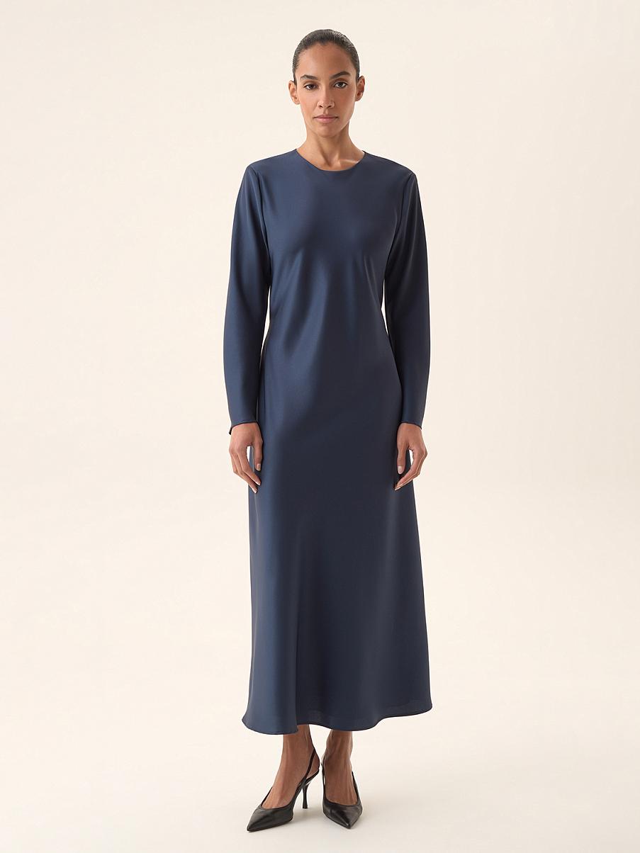 Платье с открытой спиной