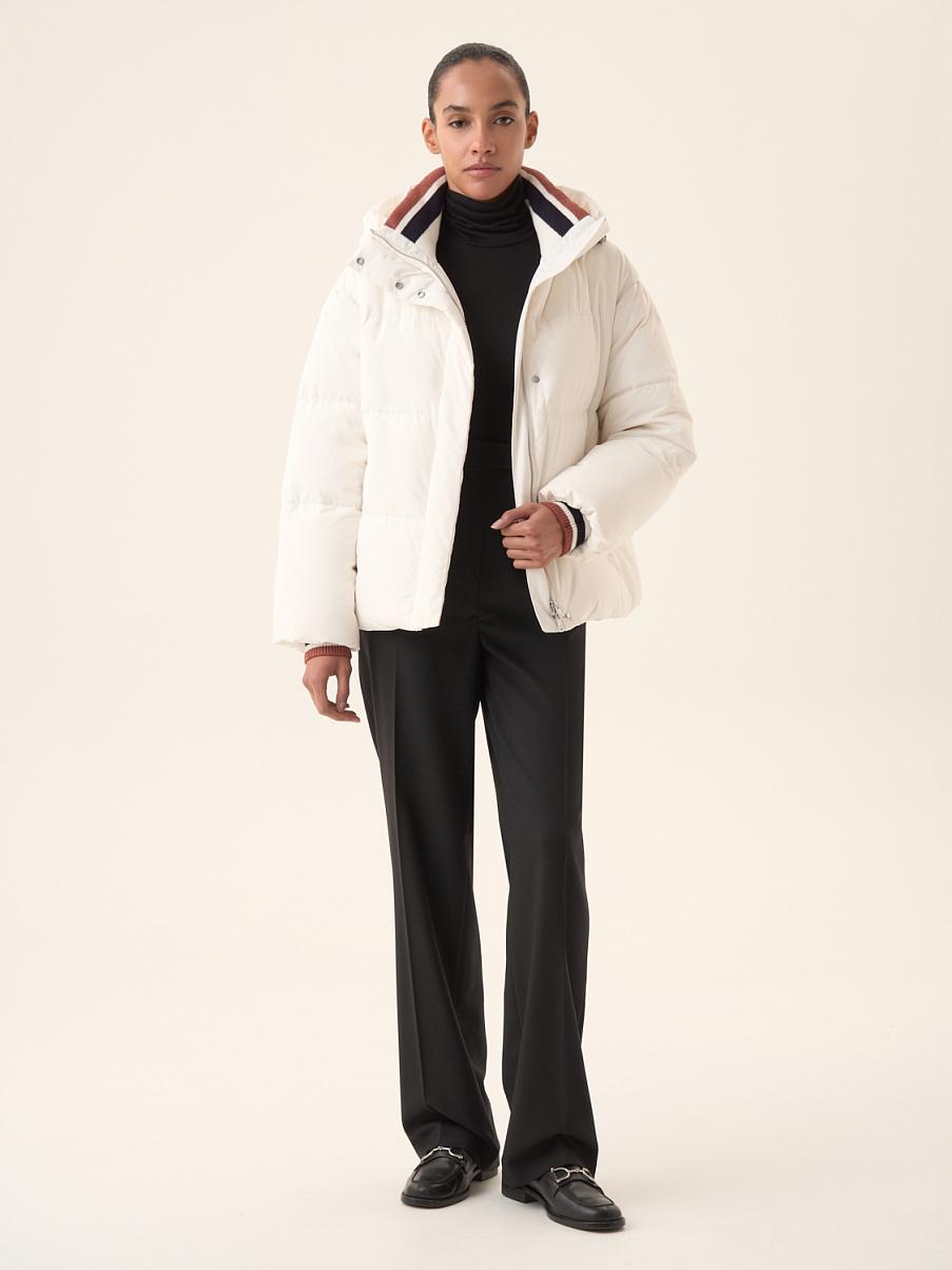 Куртка с контрастной отделкой на воротнике и манжетах