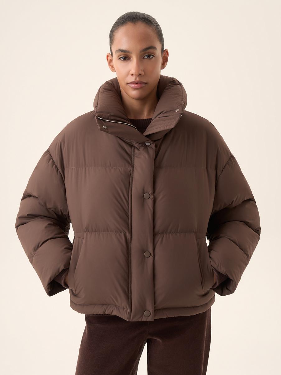 Куртка укороченная с наполнителем из пуха и пера белой утки