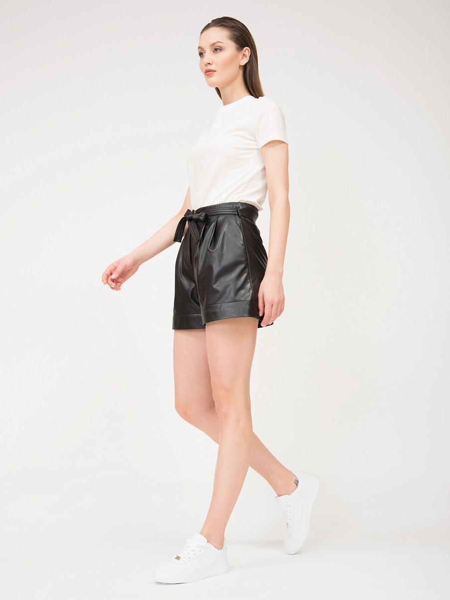 Шорты из экокожи с поясом-бантом