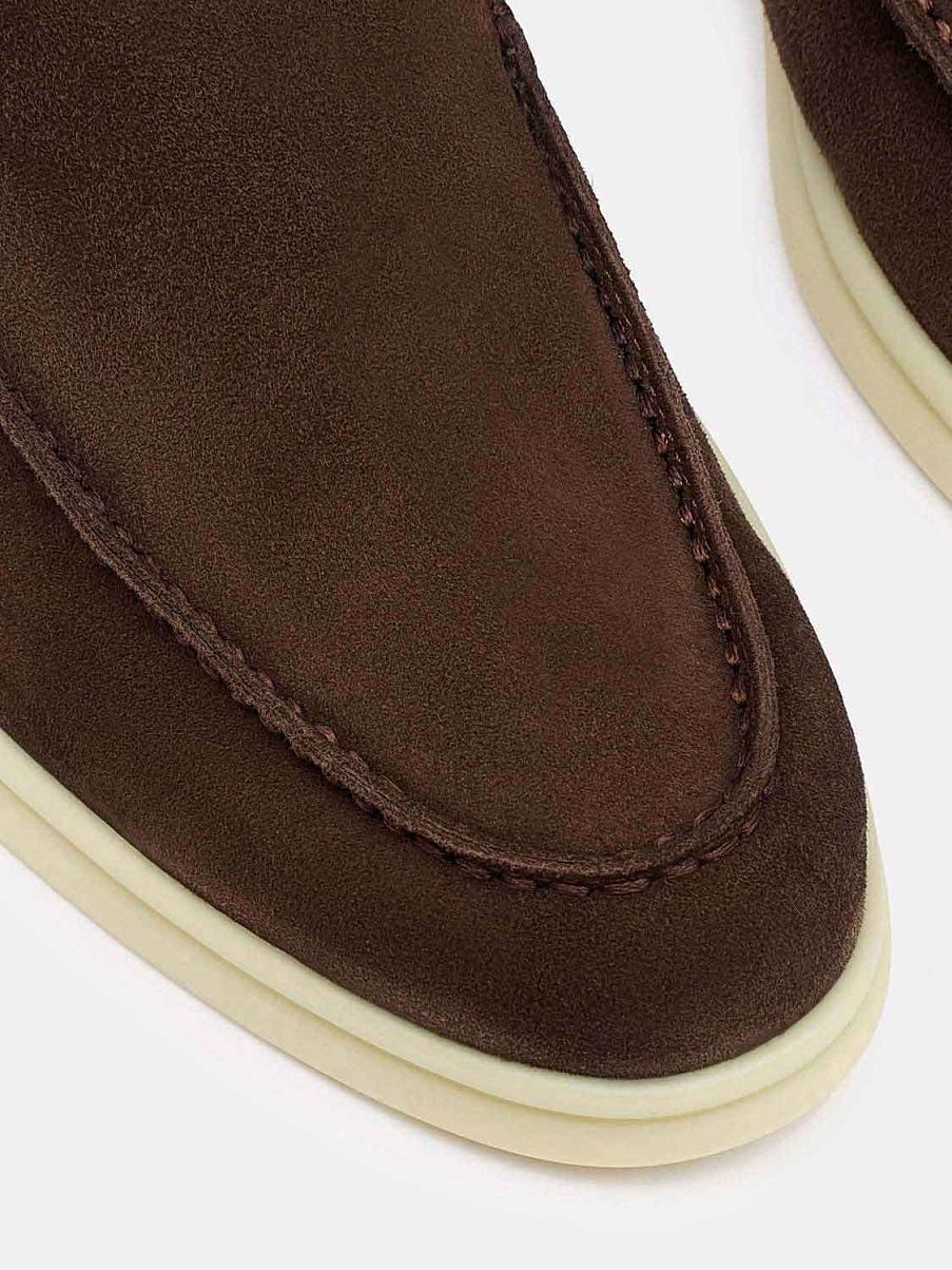 Лоферы из замши