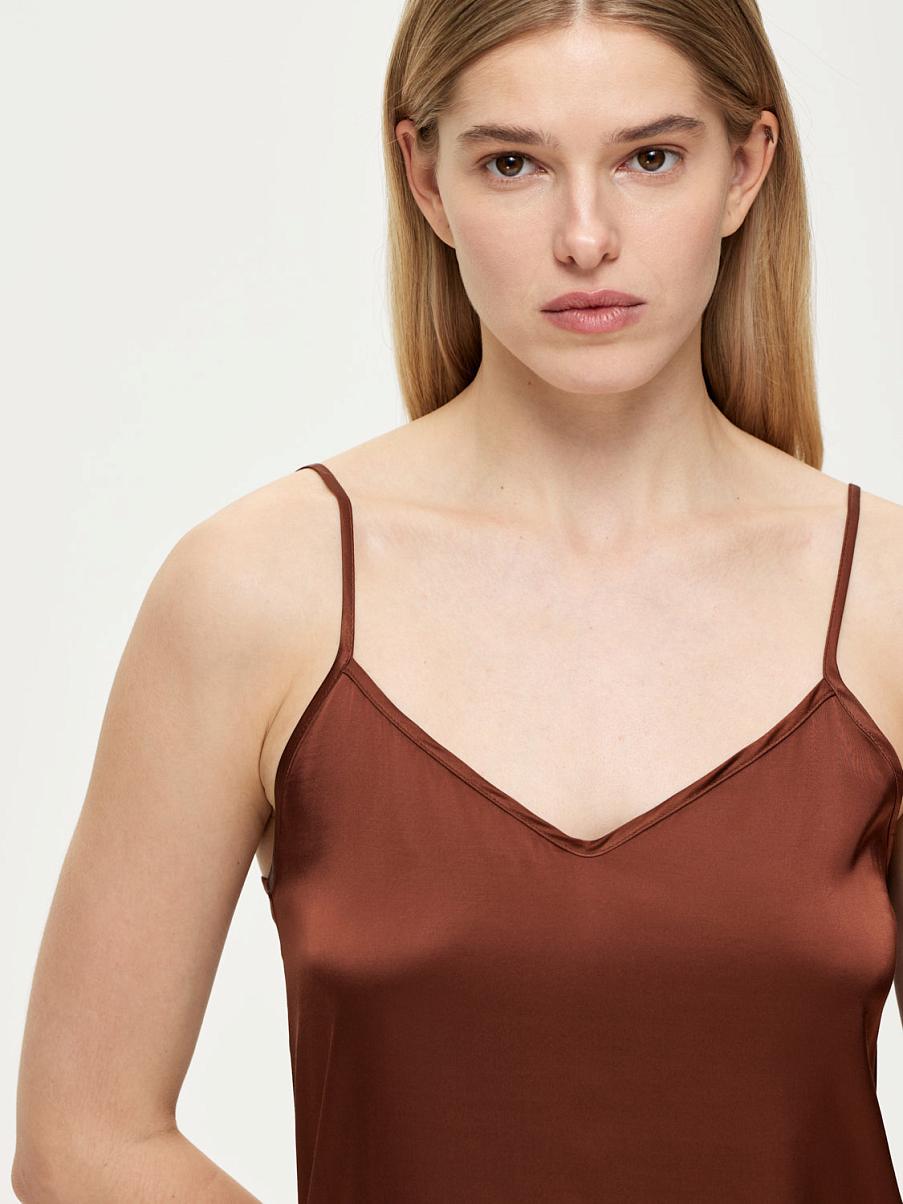Атласный топ в бельевом стиле
