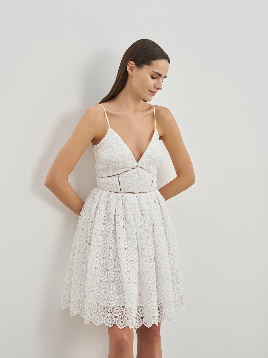 Сарафан мини с кружевом