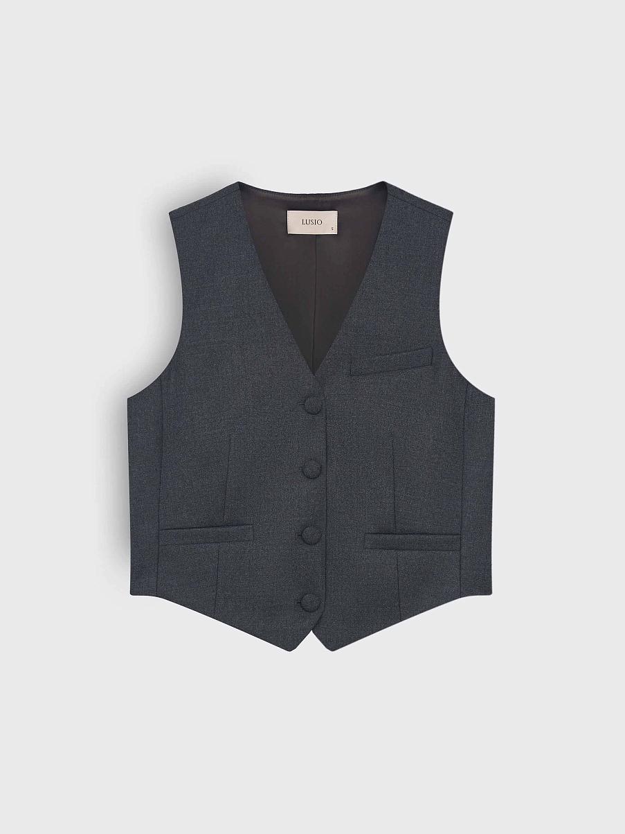 Жилет с v-вырезом