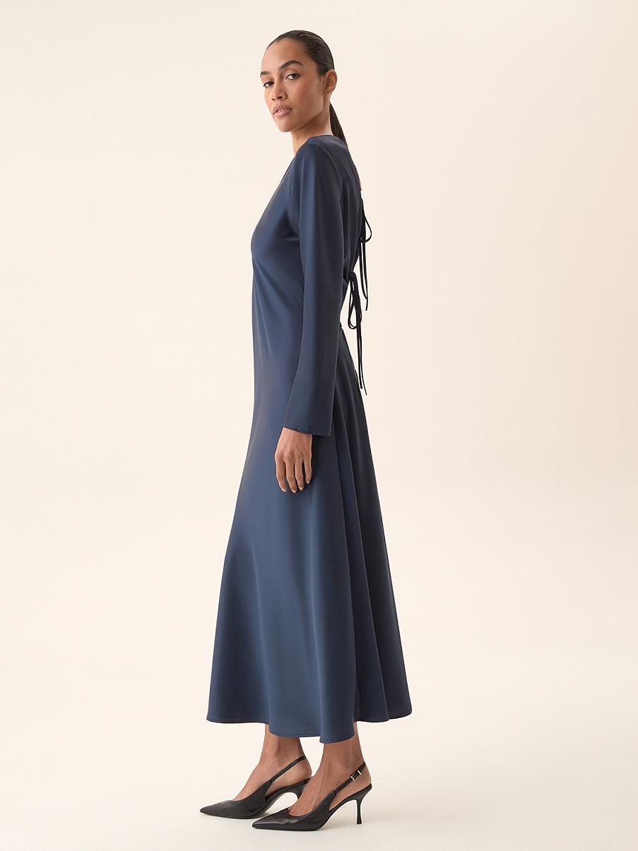 Платье с открытой спиной