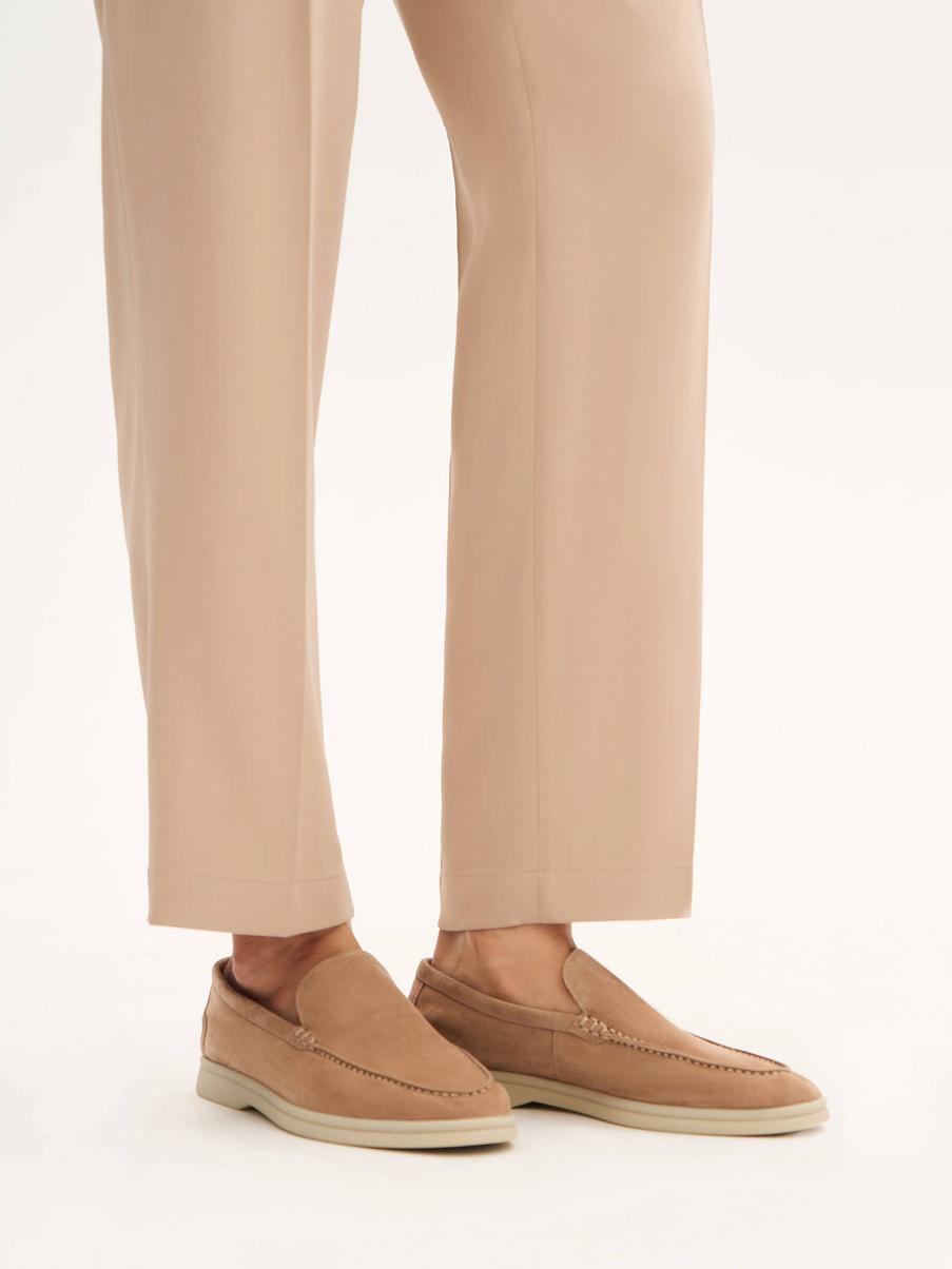 Лоферы из замши