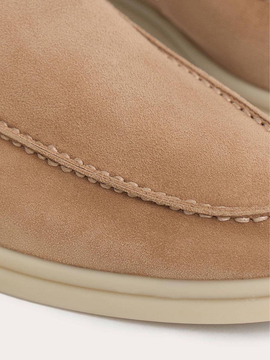 Лоферы из замши