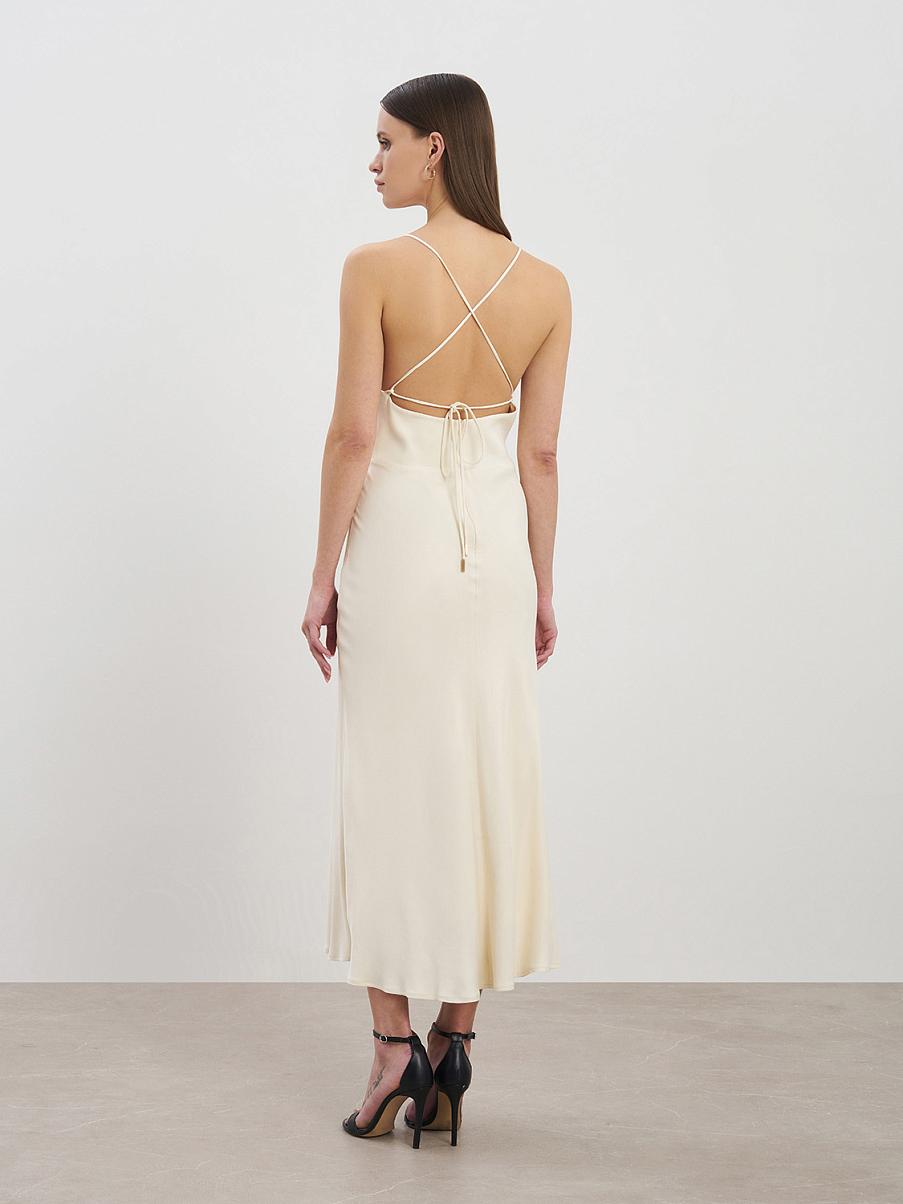 Платье-комбинация с открытой спиной