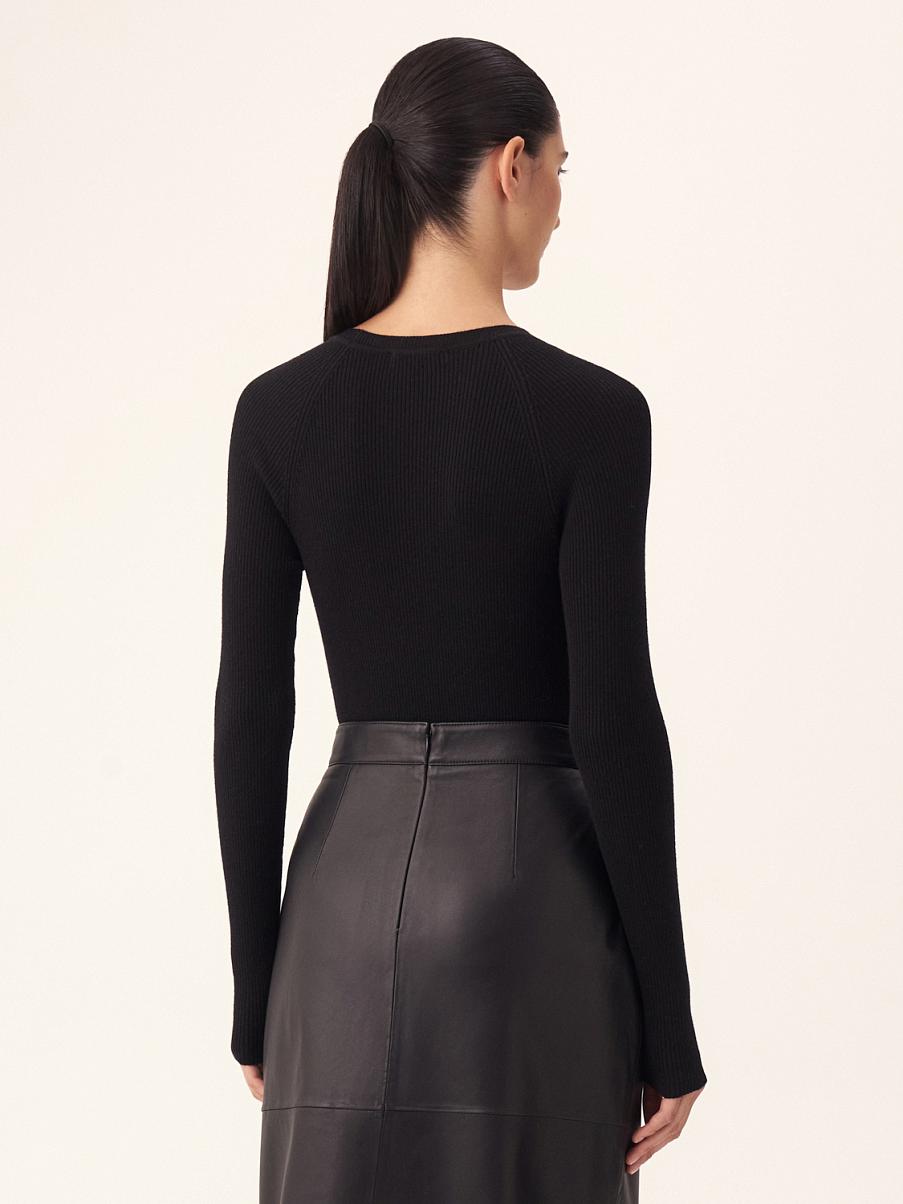 Юбка с разрезом из натуральной кожи