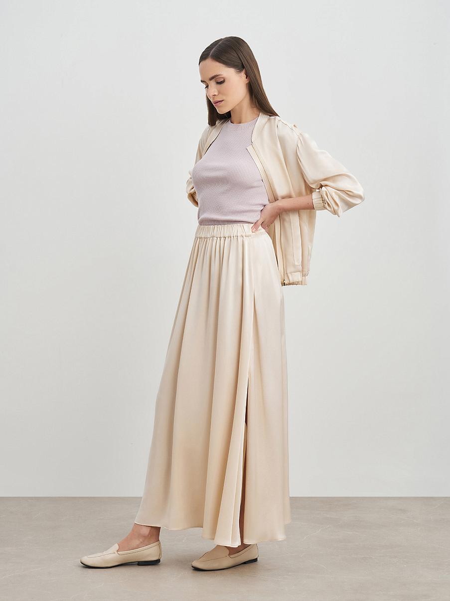 Атласная юбка макси с разрезом