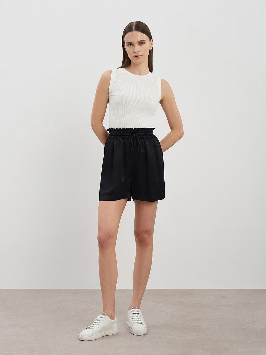 Атласные шорты на резинке