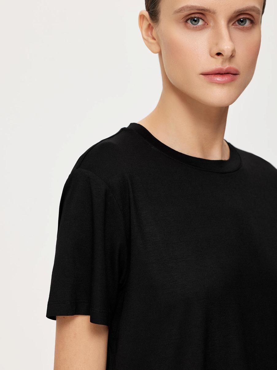 Футболка свободного кроя