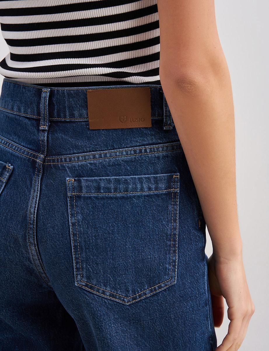 Джинсовые шорты