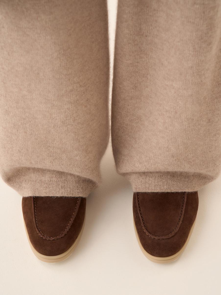 Утепленные лоферы из натуральной замши